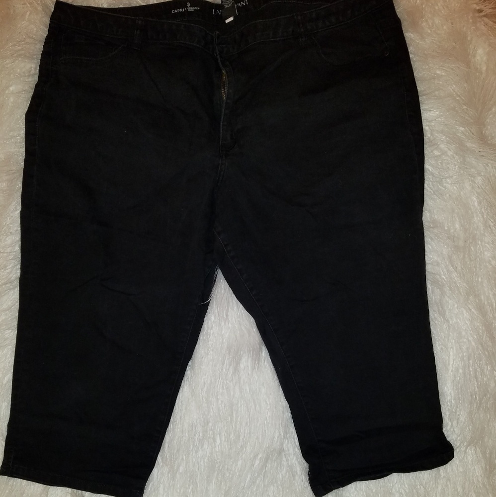 Lane Bryant Black Stretch Capri Jeans.  26 plus